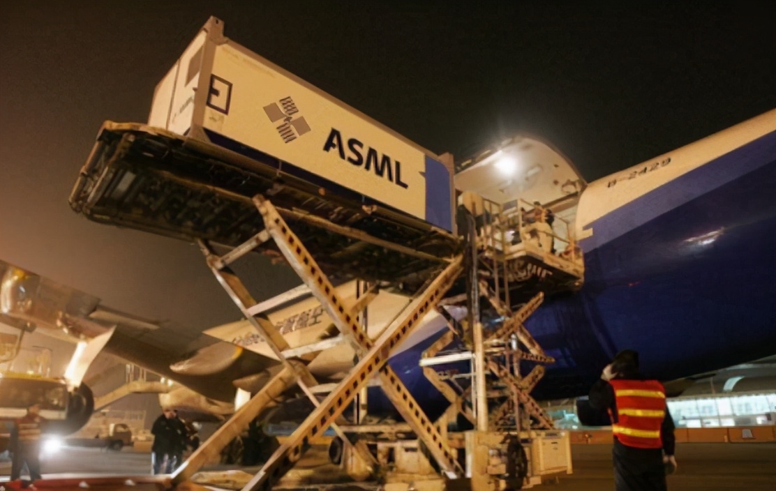 没有免费的晚餐,asml光刻机卖得最贵是多少