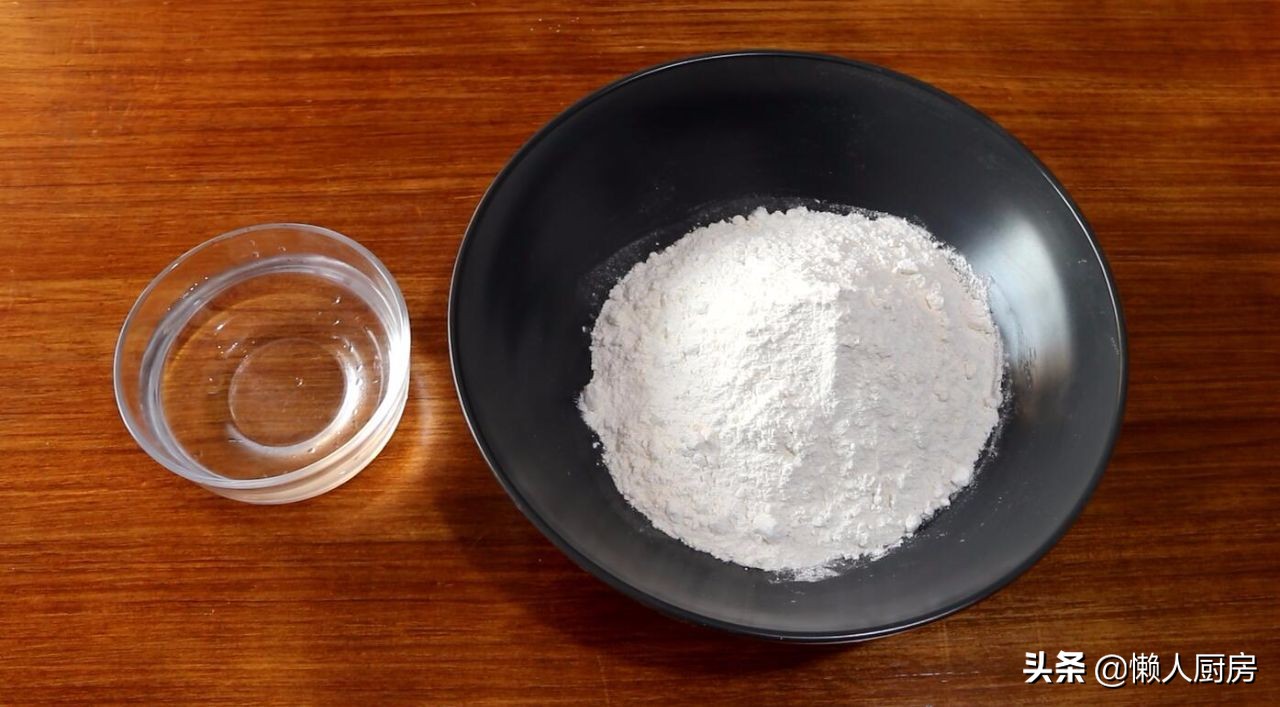 卷菜薄饼怎么做又软又筋道,薄饼面糊怎么和又软又筋道