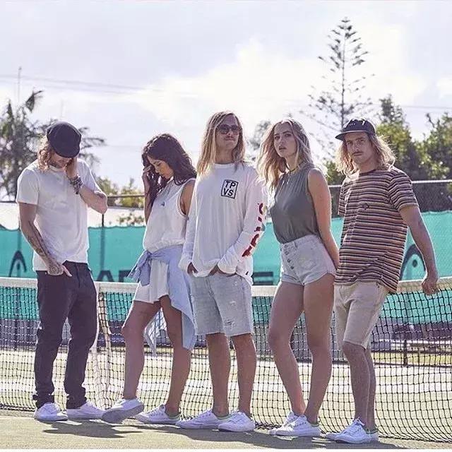 明星同款大牌小白鞋,国际大牌小白鞋