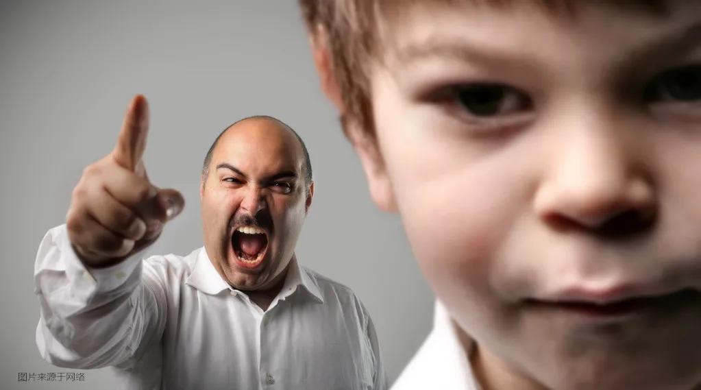 面对“搞事情”的无理顾客，你以为发型师真的没辙？