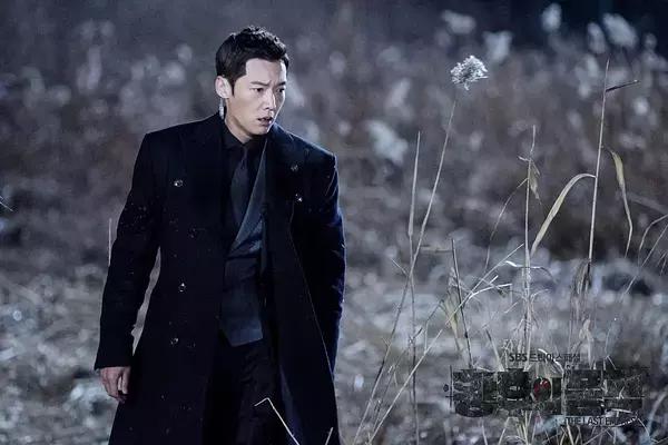 皇后的品格渣皇去酒吧,皇后的品格渣皇