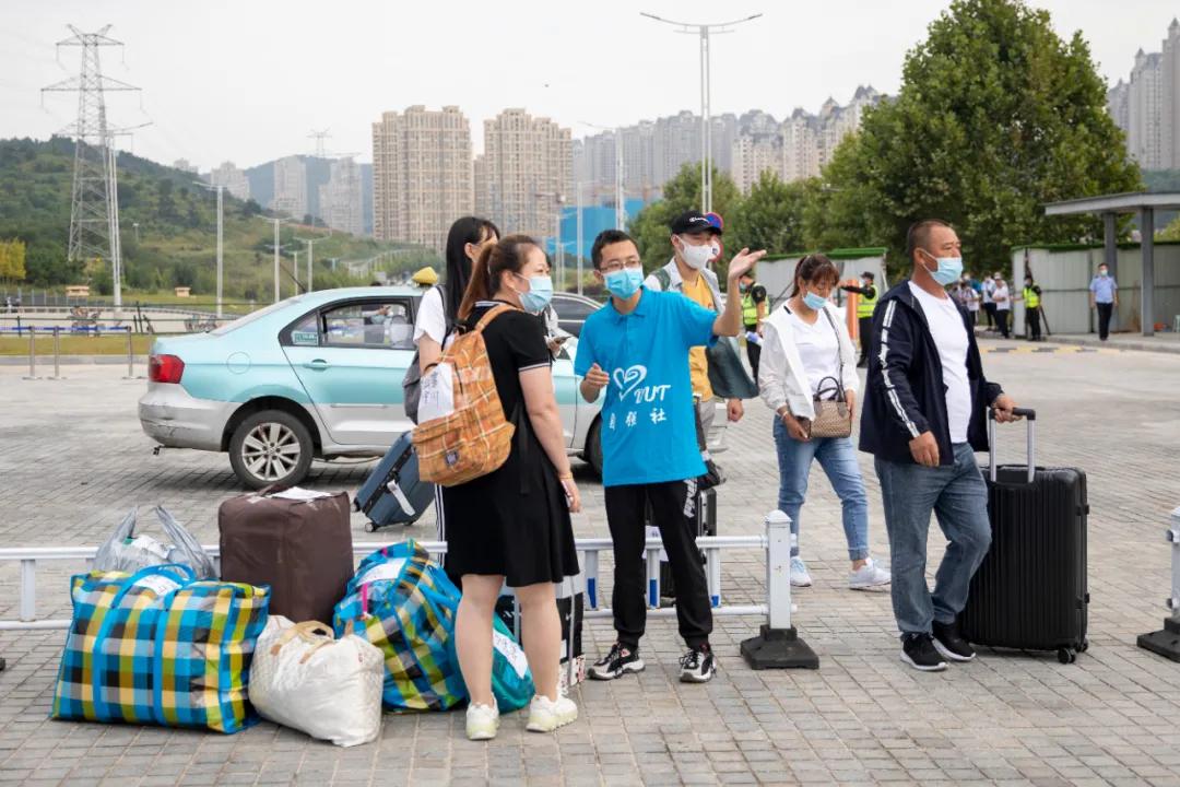 迎接新工人,欢迎新老工人