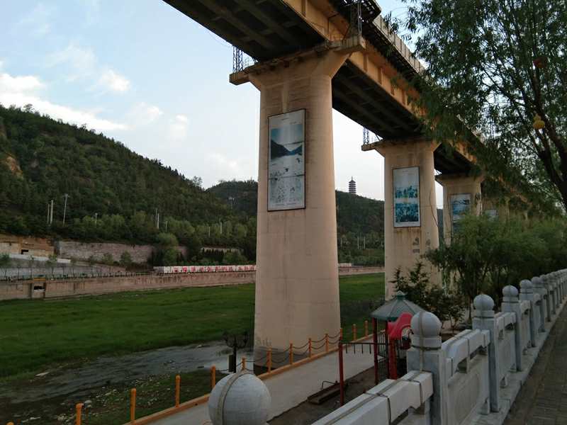 柳林的诗句,柳林的农村信用社