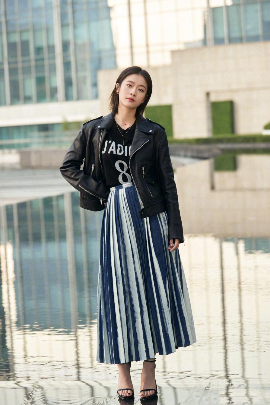 戚薇李承铉黄色衣服 (李承铉戚薇黄色衣服)