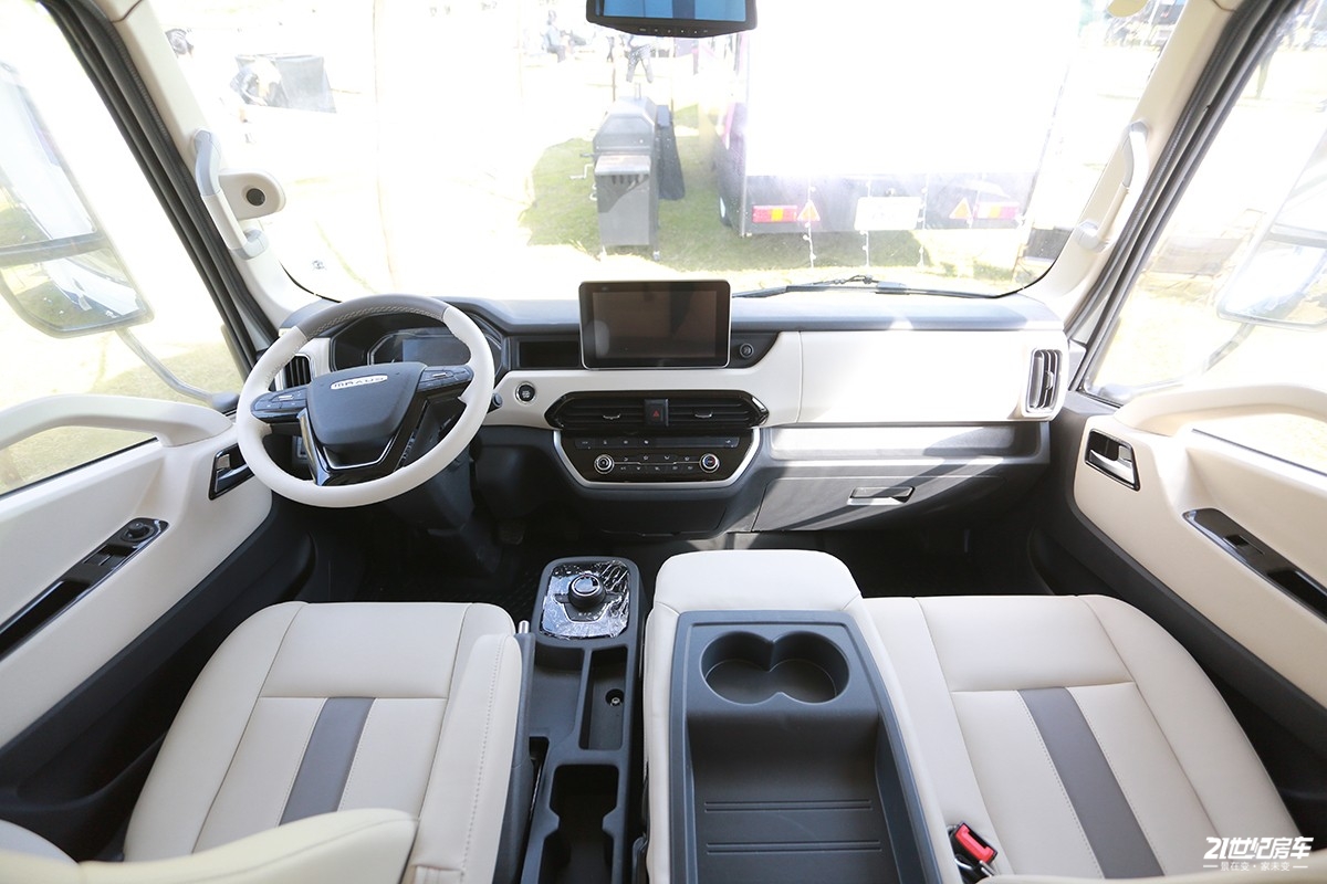 平头轻卡c型房车跃进,详解上汽跃进H500轻卡房车