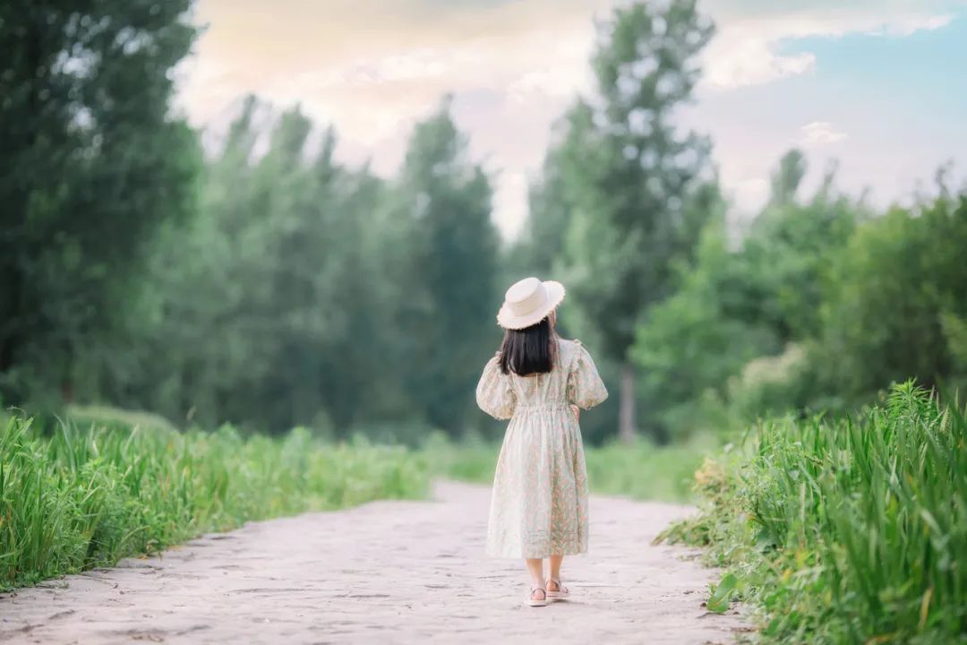 同学不喜欢我高情商妈妈回答,女儿说妈妈不喜欢我怎么回答