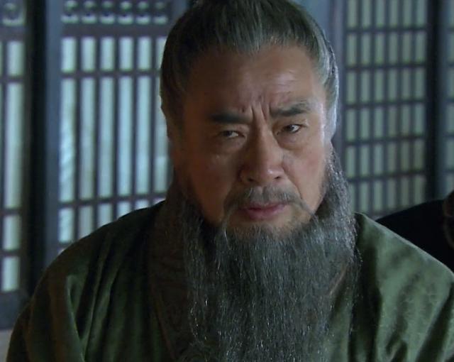 东吴张昭为什么被称为带头大哥,历史上真实的孙权和张昭