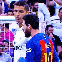 客观评价c罗和梅西谁更强,众人说c罗梅西谁更强