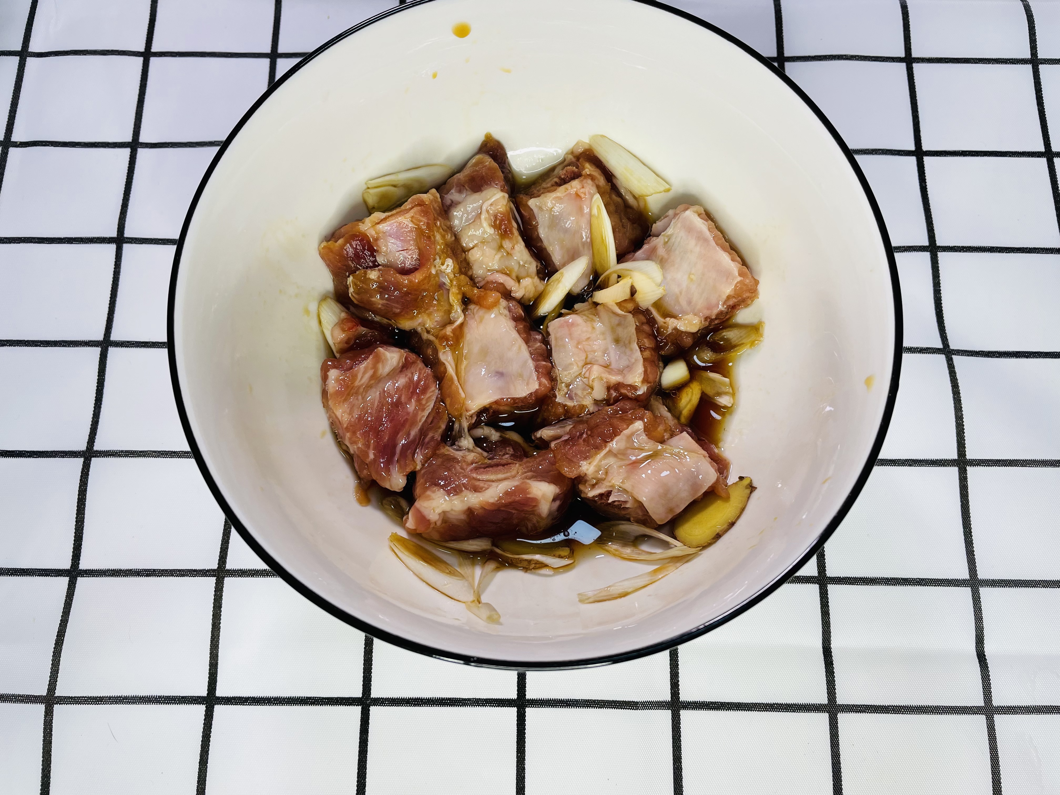 粉蒸排骨最正宗的做法步骤,教你正宗粉蒸排骨做法