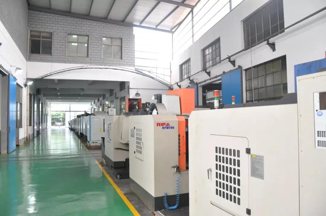 中包联纸制品包装委员会委员单位--上海今昌纸箱机械制造有限公司