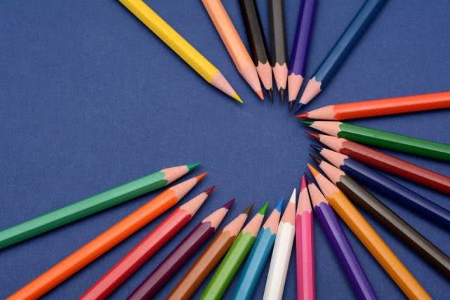 笔怎么诞生出来的,笔是怎么生产出来的