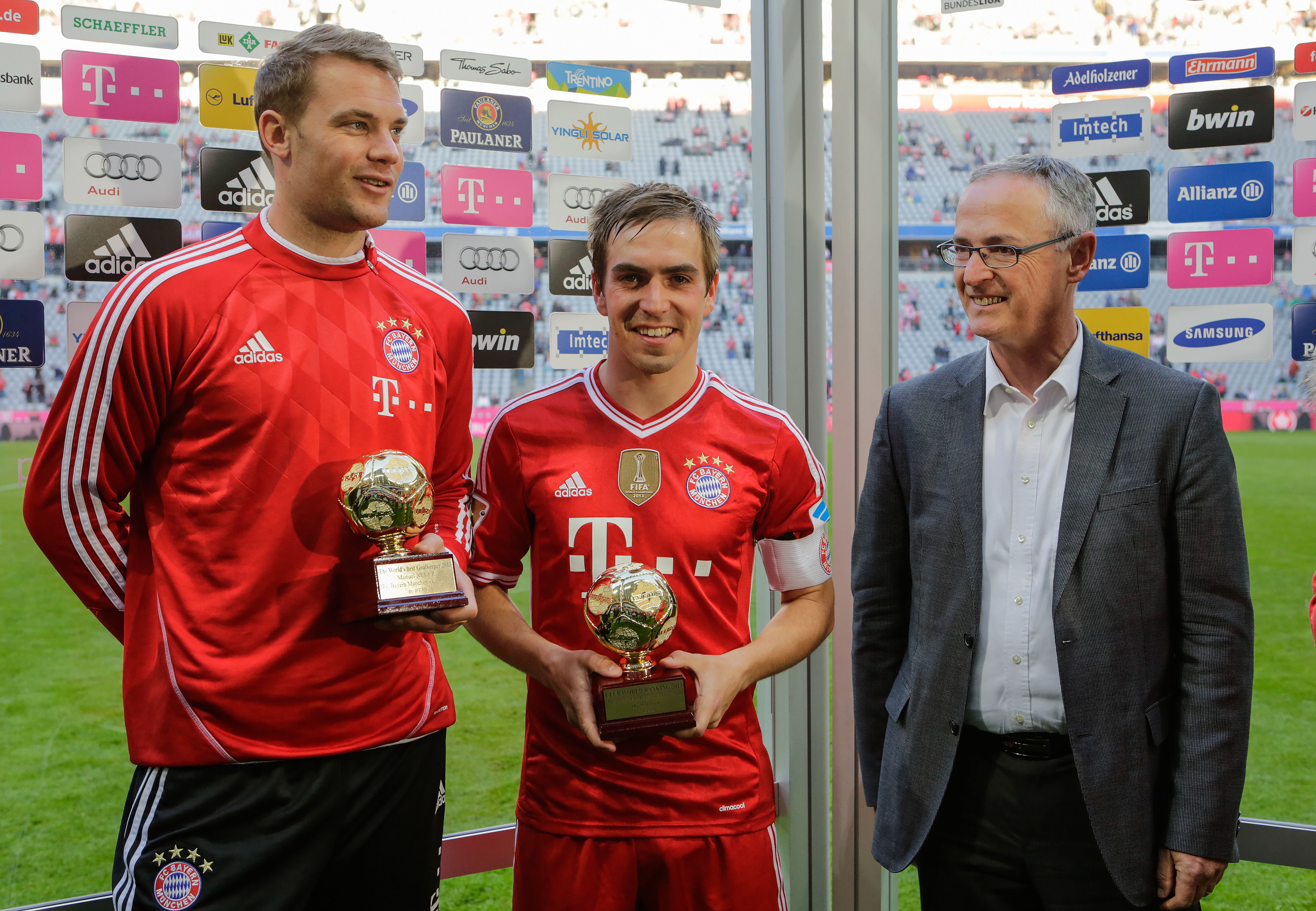 布冯当选iffhs评选的历史最佳门将,iffhs年度最佳门将候选