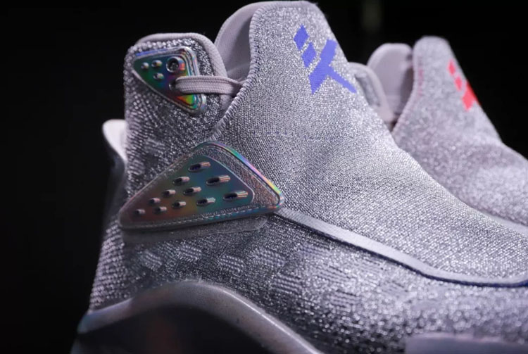 库里谈中国鞋,库里谈汤普森的安踏