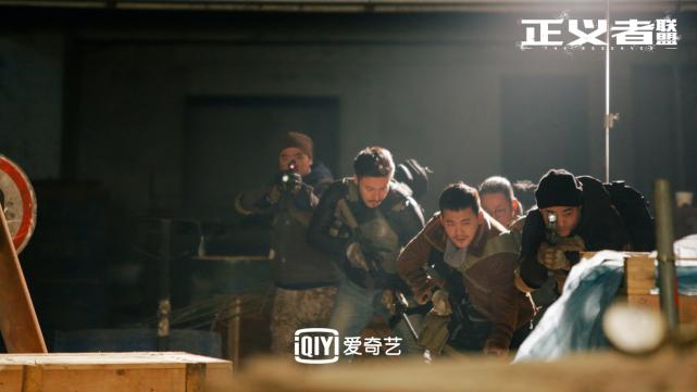 继《红海行动》后又一部硬核爆燃枪战电影《正义者联盟》开播