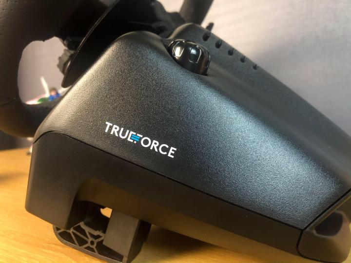 罗技g923力反馈方向盘 (开箱体验罗技g923赛车方向盘)