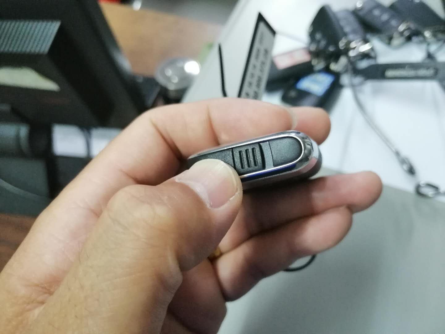 迈腾一键启动应急状态解除,新款迈腾应急解挡