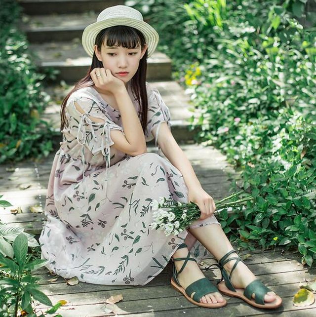 让人惊艳值得收藏女鞋店铺,十大高颜值女鞋店铺