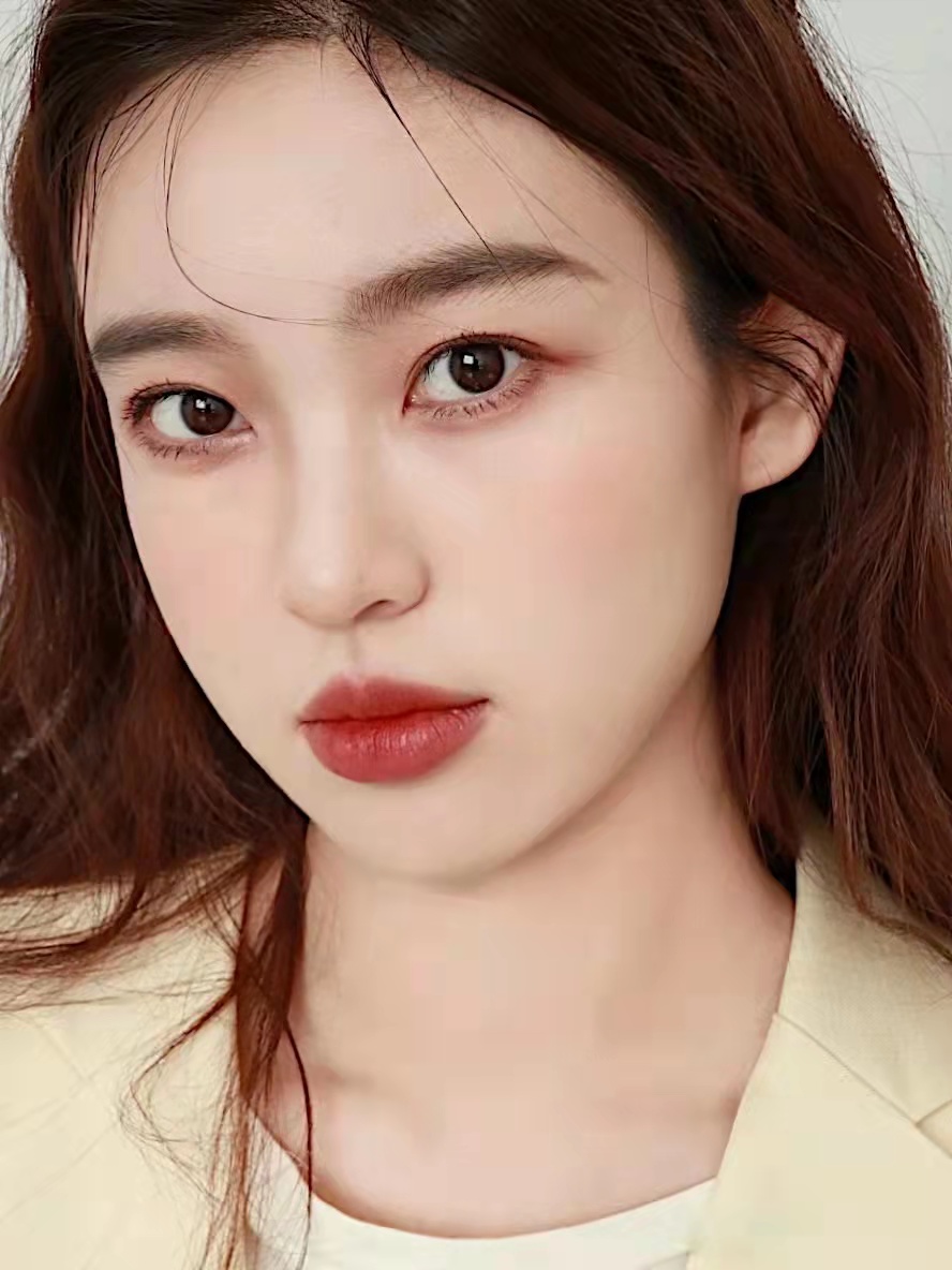 油皮适合的粉底液dw阿玛尼,美宝莲轻亲粉底液和dw