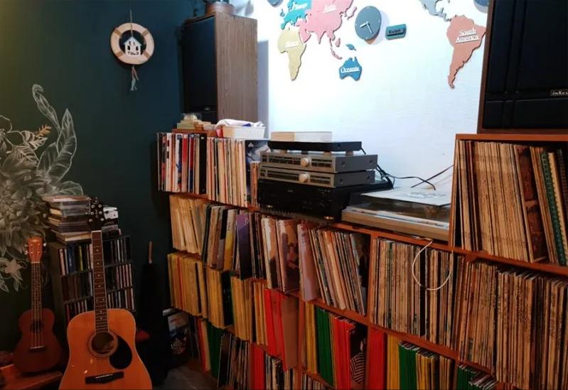 极简集装箱咖啡屋,怀旧音乐餐吧装修效果图