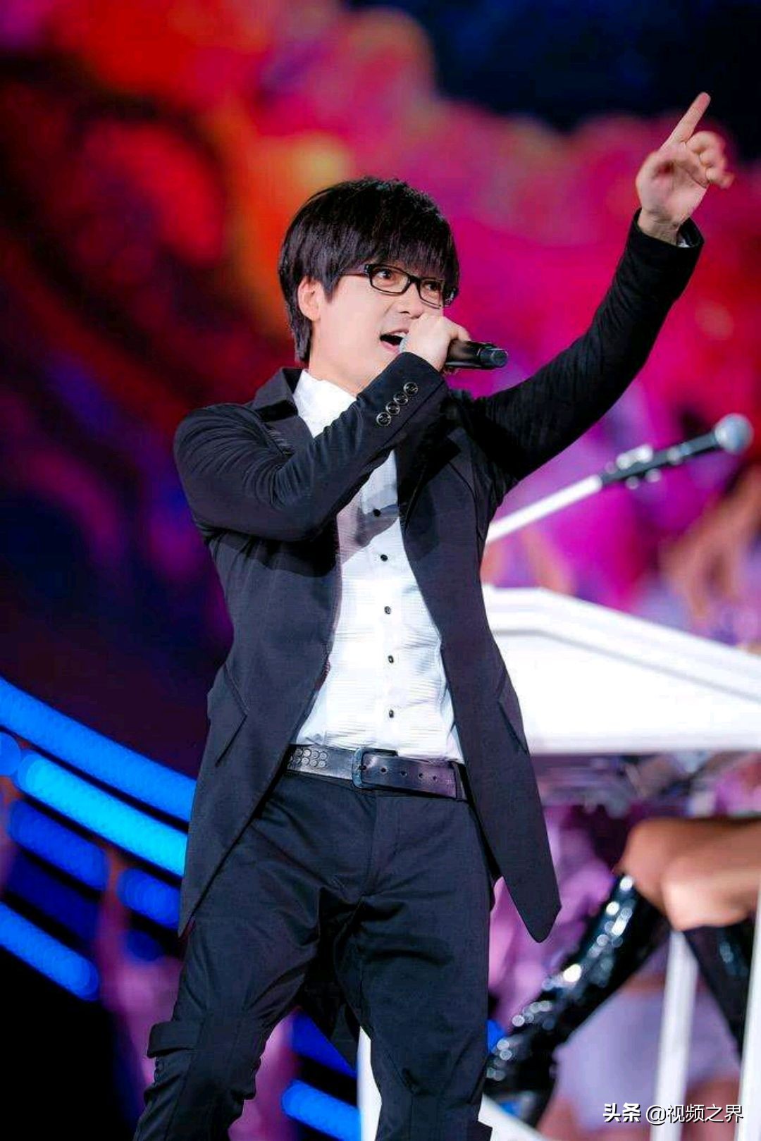 两“王”成一家，舞台创“奇迹”。