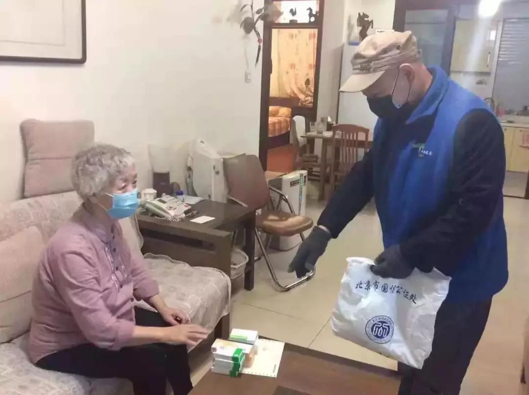 暖心送医送药上门服务送来及时雨,送药上门暖心服务