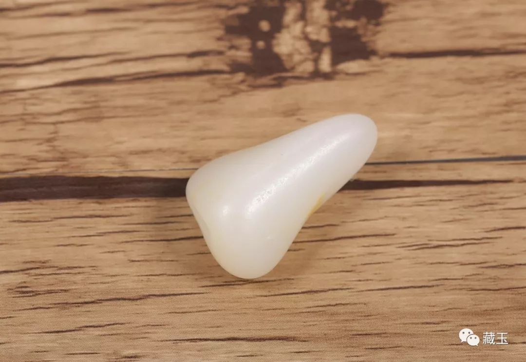 和田玉光白籽料特点,和田玉颜色白的好吗
