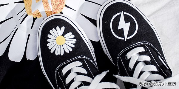 2019春季最流行小白帆布鞋 (适合女学生党穿的平价高帮帆布鞋)