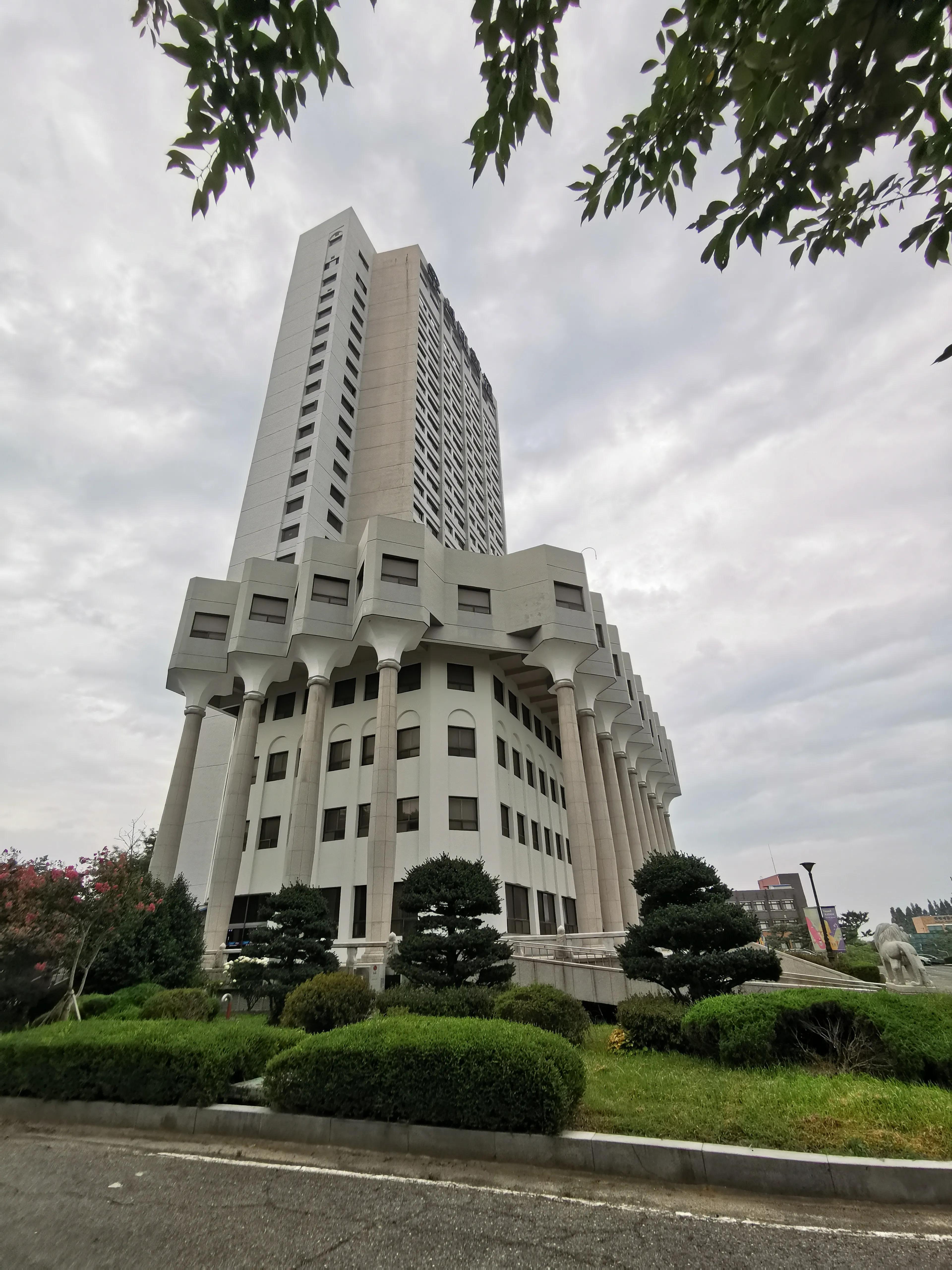 回国隔离时间7天,回国人员集中隔离后怎么回家