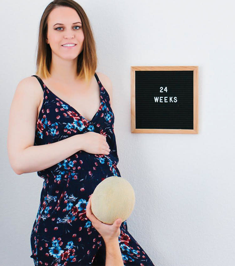 如何判断肚子里宝宝的大小,宝宝在肚里变化的全过程图片