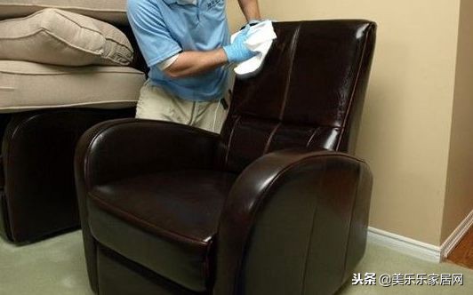 如何鉴别真假皮沙发,怎么鉴别皮沙发是不是真皮的