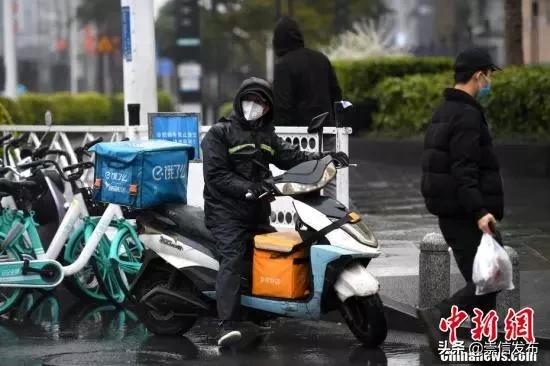 他们也是逆行者,他们也是坚守一线的最美逆行者