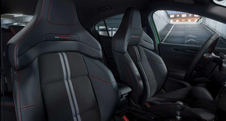 2022款福克斯stline四缸1.5手动挡,福特福克斯stline2021两厢马力