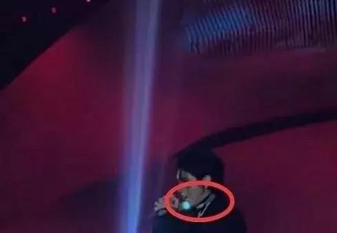 激光笔能不能烧死蚊子,激光笔可以伤害摄像头吗