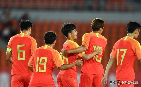 中国足球队员年薪最新规定,中国足球薪金降了吗