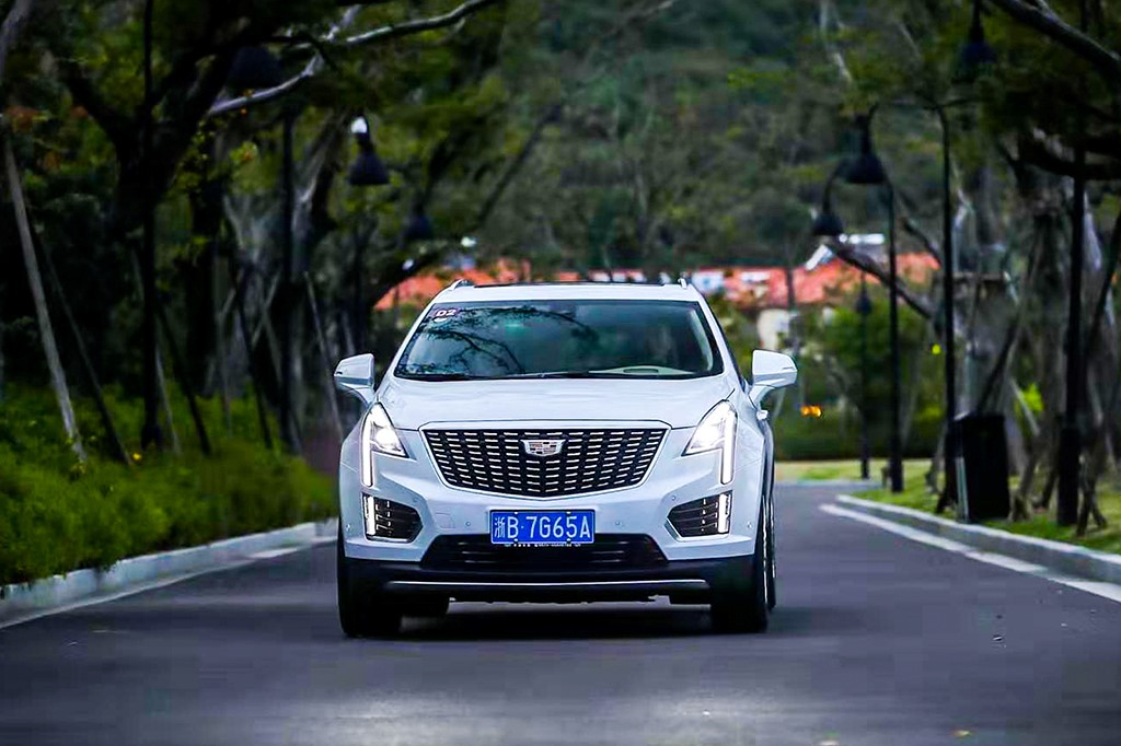 凯迪拉克大型suv车型试驾,244公里