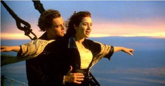 豆瓣7.1,烂番茄26%,精分般的评价背后是两国电影的文化之争