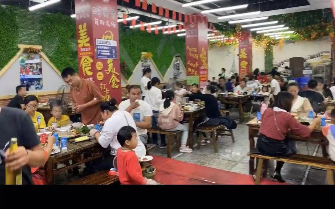 清镇啃骨头39元自助火锅,啃骨头酱骨自助火锅