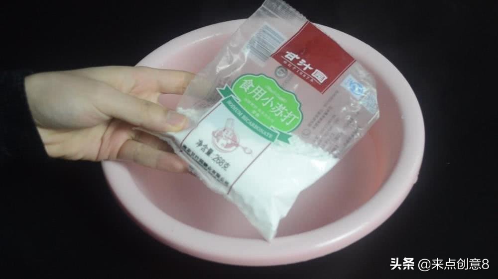 梳子上挤牙膏有什么用途,牙膏在梳子上的作用与功效