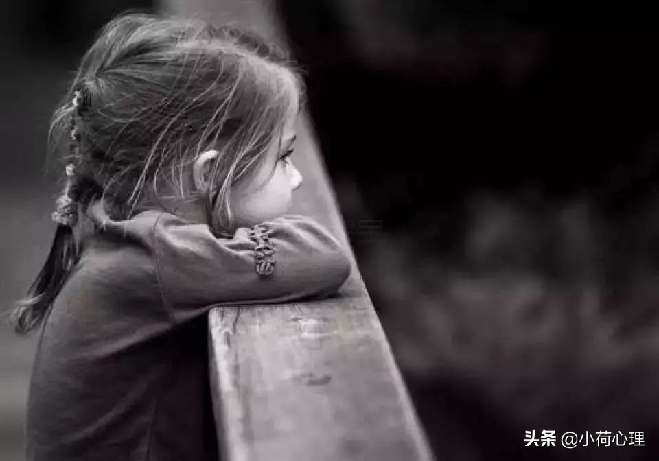 小荷治疗案例,孩子早恋自残行为的心理处理