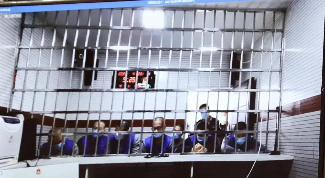 别嚣张！强行闯入派出所带走对方当事人？多名黑老大栽了！