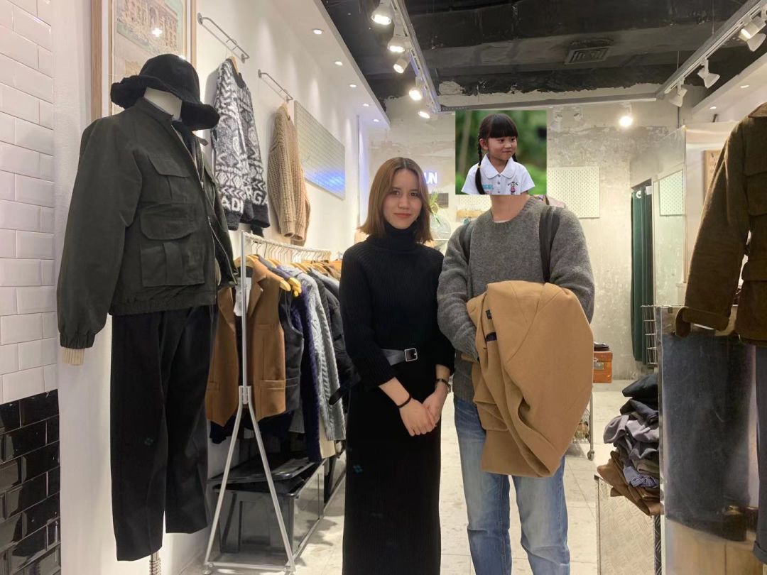 莱迪广场地址,你好再见英语歌