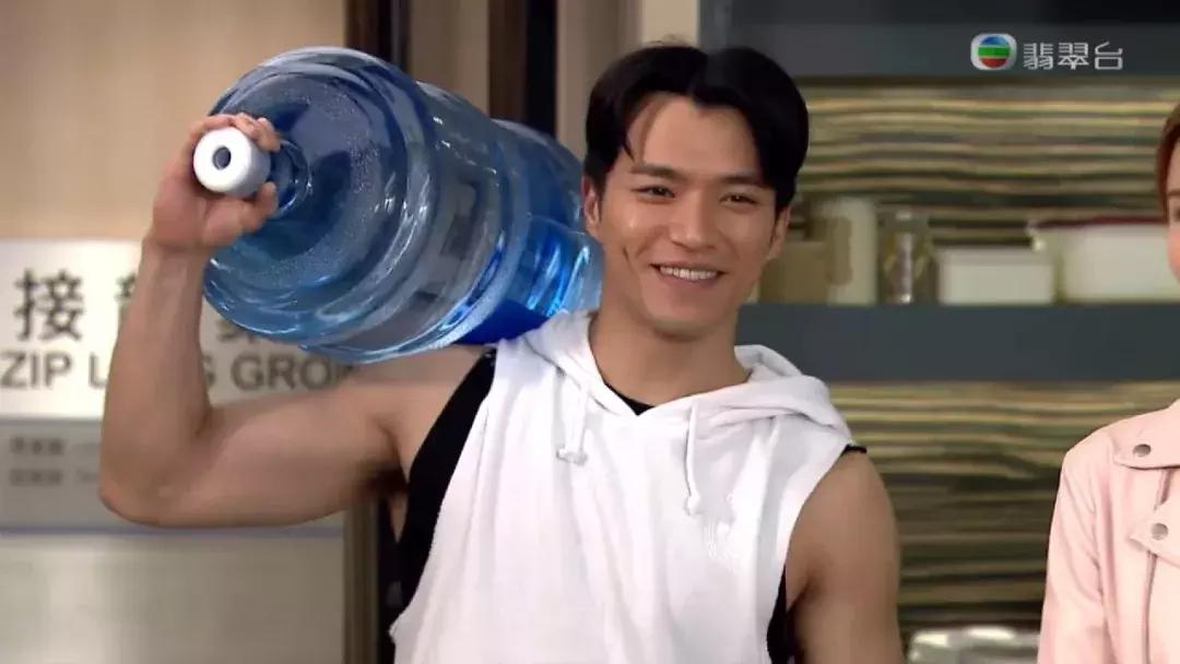 熬足九年首次上候选名单前港男有望当下一个TVB一线小生？