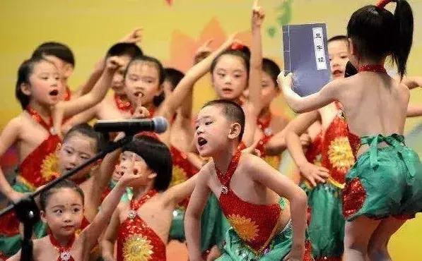 这里是中国用英语怎么说,这里是中国读后感