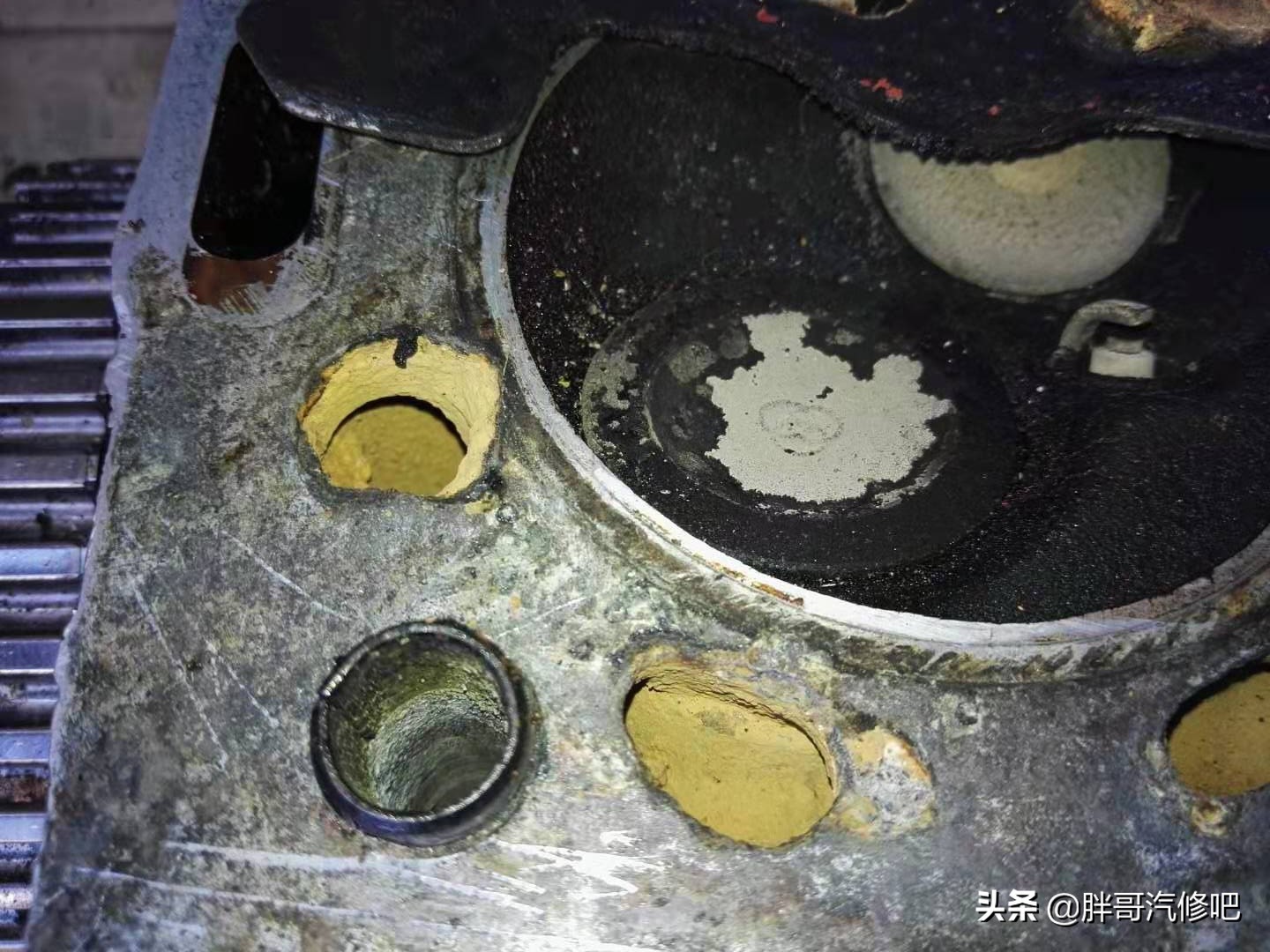 老富康缸盖漏油,老款富康水温高风扇不转