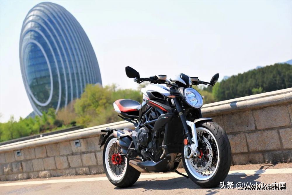 濂ュ彜鏂superveloce800,濂ュ彜鏂brutale800rr