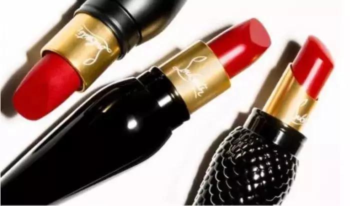 留学生海关被检查,萝卜丁口红过不了安检