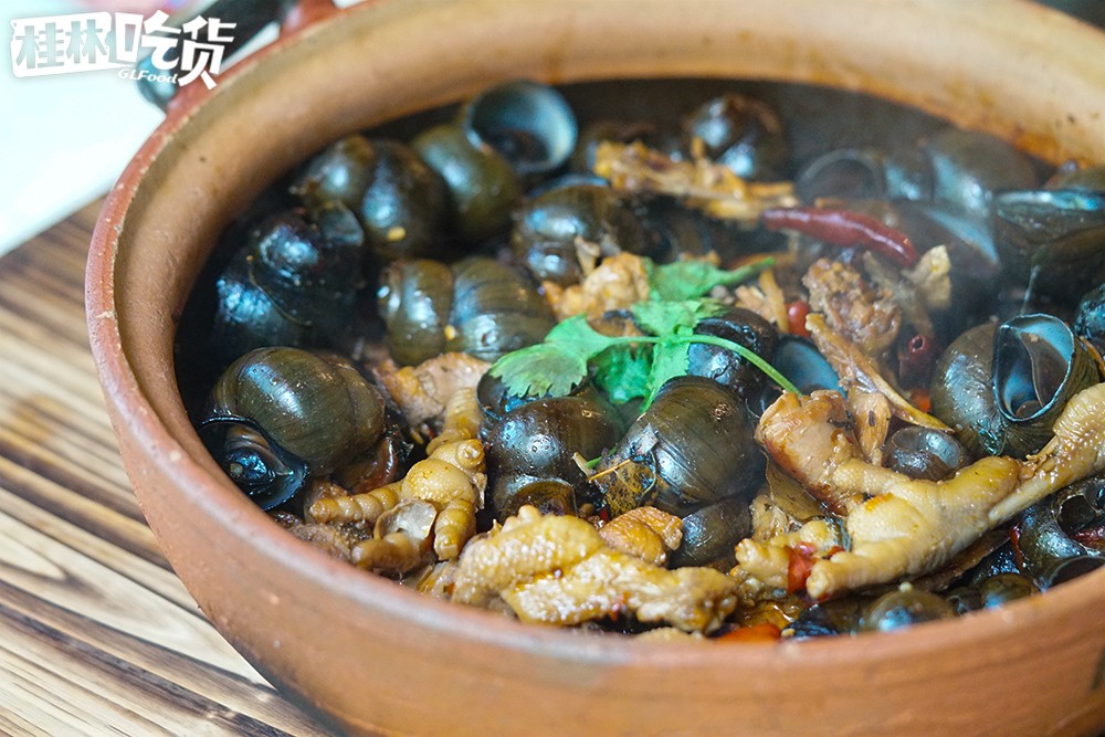 这家店惊现养生辣锅?!吃之前还要先“玩火”!