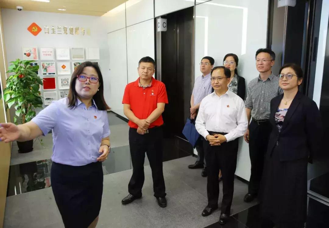 中央扫黑除恶第16督导组第三小组到虹口足球场等地现场督导