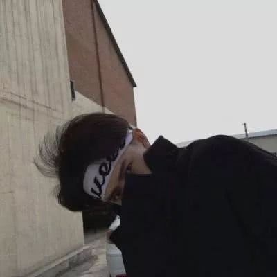 失落绝望到极致的男生头像,伤感头像男生孤独绝望颓废落泪