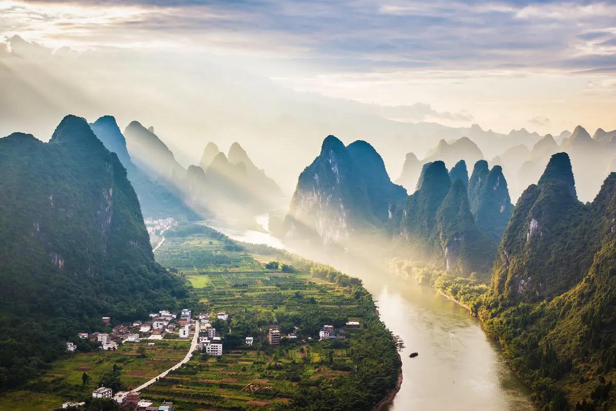 桂林旅游十大坑人景点,桂林旅游必去的十大景点攻略